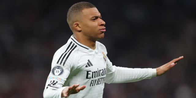 【欧冠】皇马主场3比1曼城晋级16强，姆巴佩帽子戏法